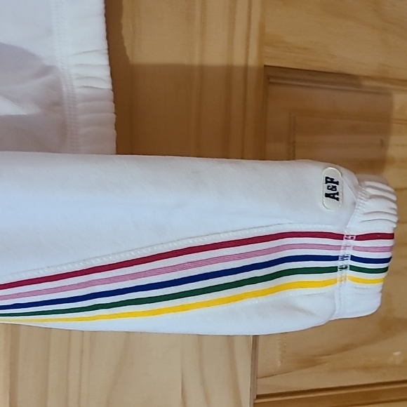 Abercrombie and Fitch white crewneck sweatshirt - Picture 4 of 6